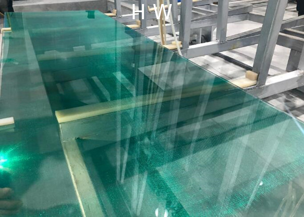 Green Ghost Color Wire Mesh Laminated Glass Flat Shape